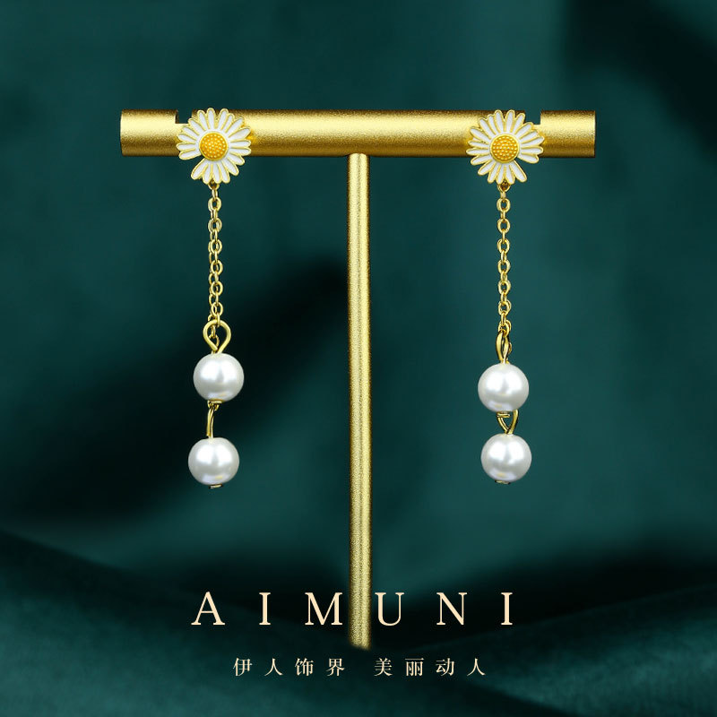 Fashionable cute universal long earrings from pearl with tassels