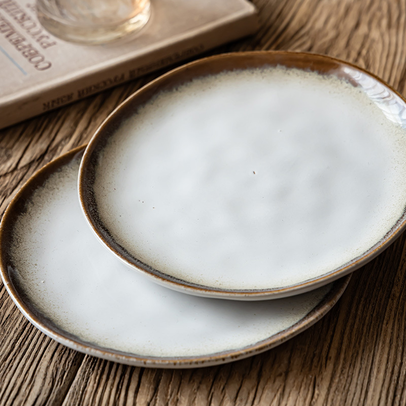 Platos retro de borde marrón platos de cerámica casera platos de platos japoneses al por mayor platos de platos redondos platos de comedor platos de postres