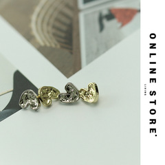 Heart-shaped metal buttons, niche design sense, silver and gold color buttons, shirt sleeve collar buttons, knitted open jacket, upper clothing accessories.