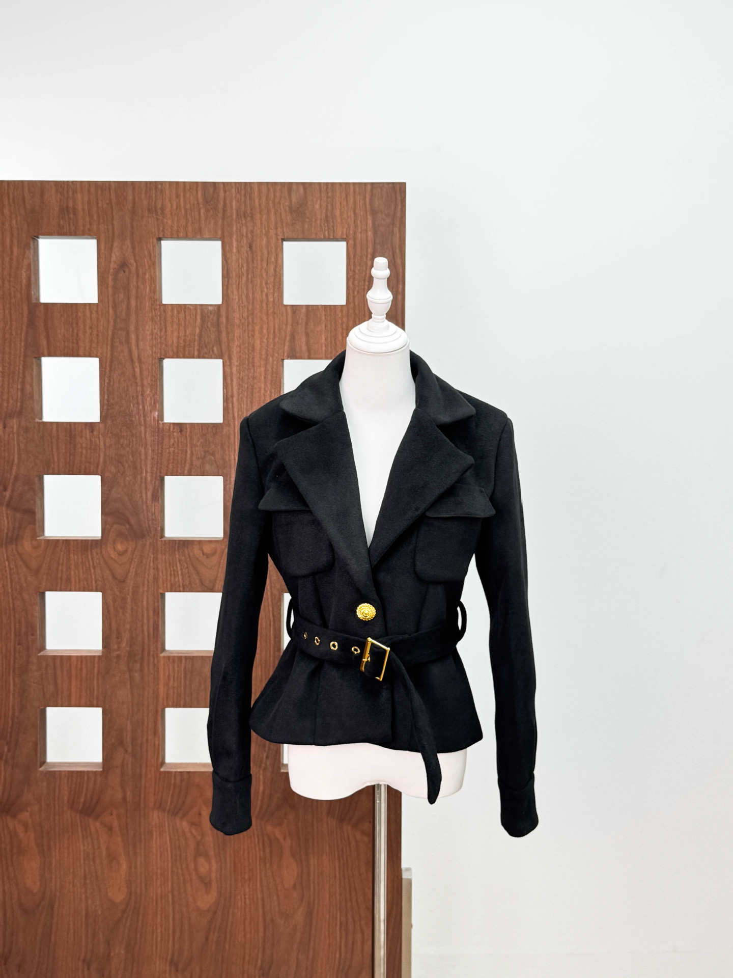 Chaqueta de estilo de fragancia de alta calidad, chaqueta de dama, 24 otoño y invierno, nuevo cinturón, chaqueta corta delgada
