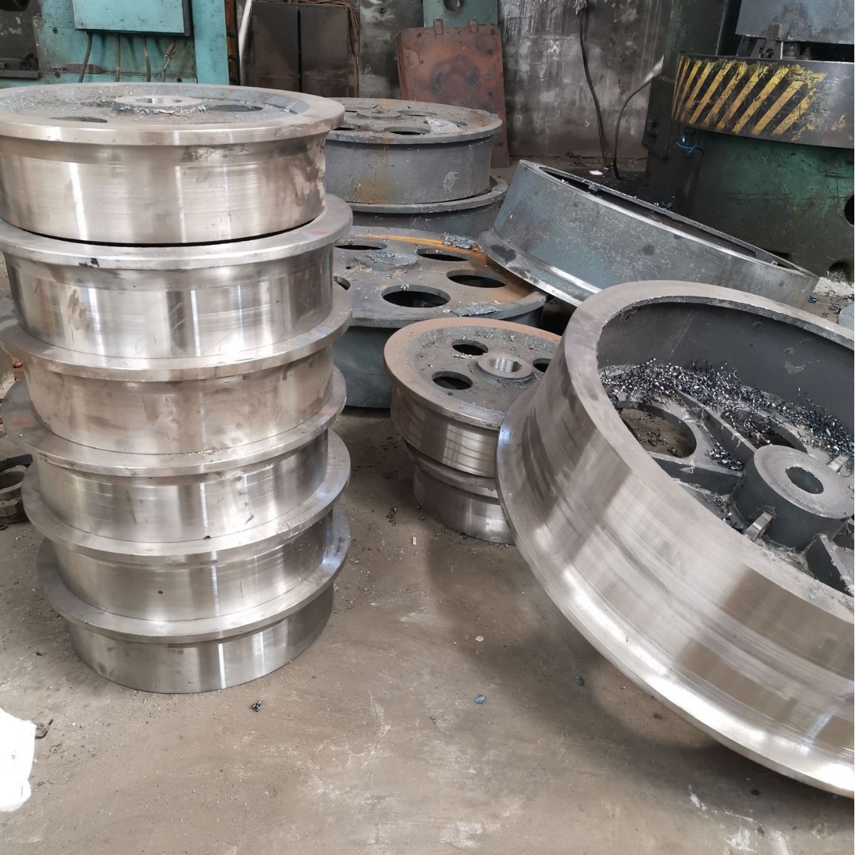 铸件翻砂铸造灰铁球磨铸铁井盖篦子消失模 覆膜砂铸造渣盆渣罐