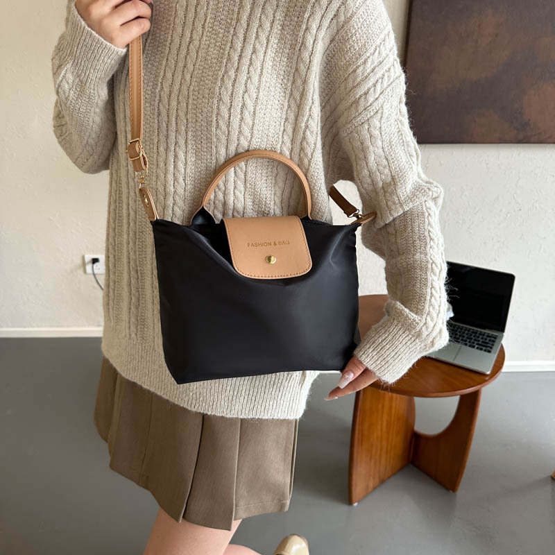 This year's popular Oxford small women's 2023 new trendy contrasting color crossbody dumplings bag casual_voghion.com