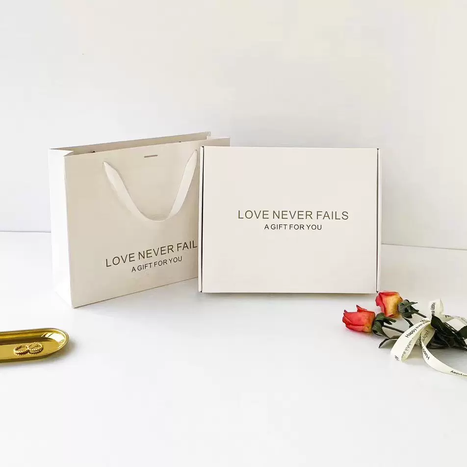 分销商礼盒包装 (所有产品经售出一概不能退换 ！！单买不发！！)