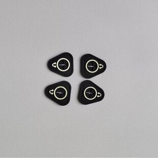 С���Ǻڵװ��ֶ��C�����ͨ��