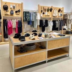服装店展示架中岛台收纳柜商场铝型材洞洞板陈列架海洋板多层抽屉