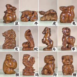 檀木12生肖动物摆件汽车创意十二生肖木雕摆件家居装饰品礼品