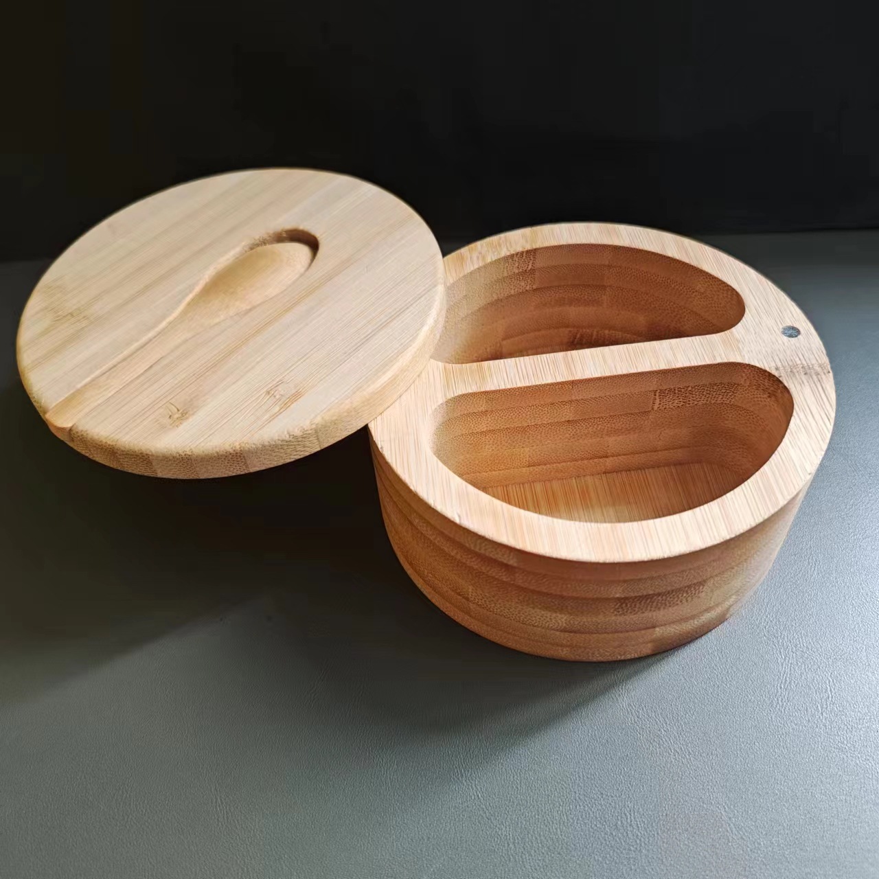 숟가락이있는 이중 격자 소금 항아리 12*6cm 300g