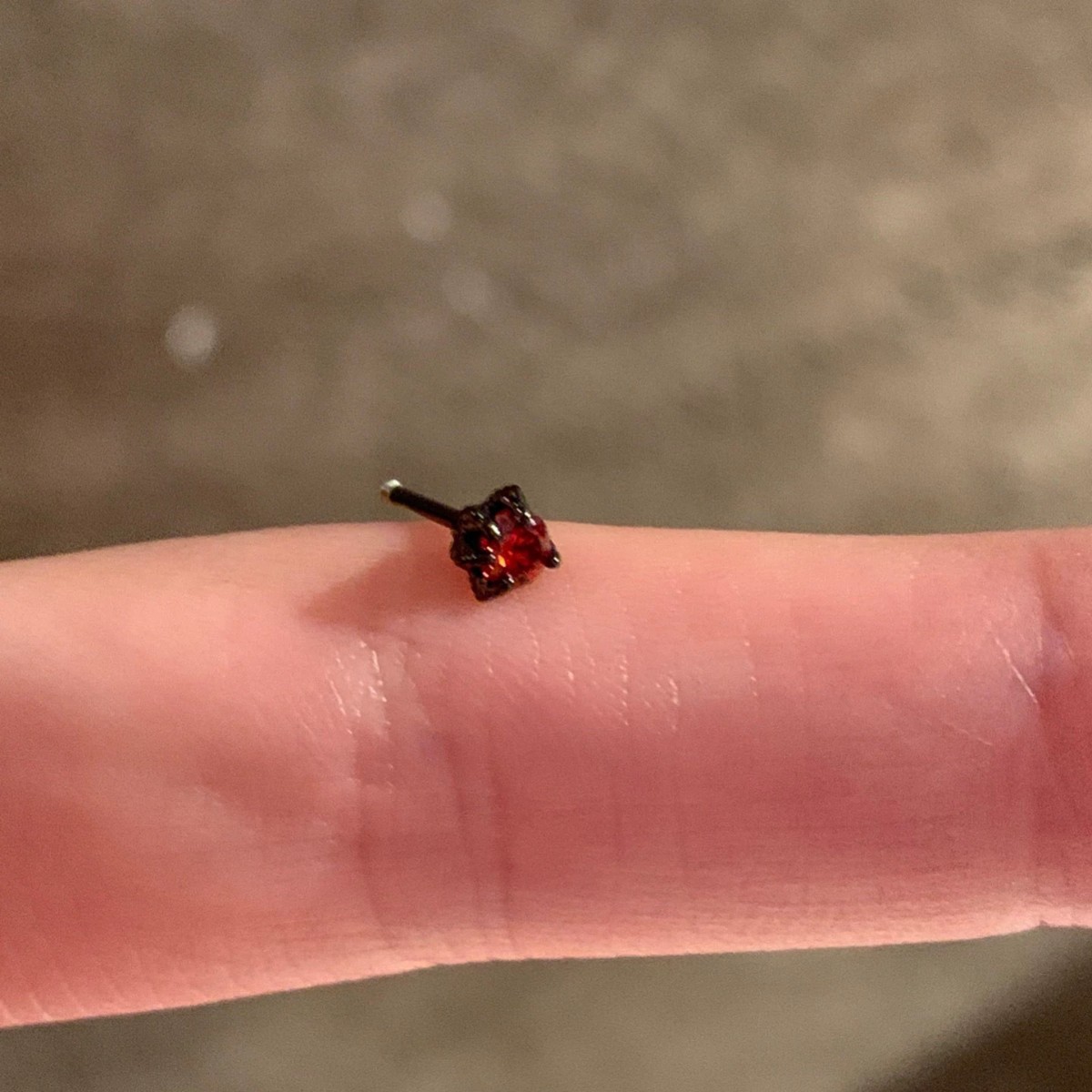 Red earrings, American style
