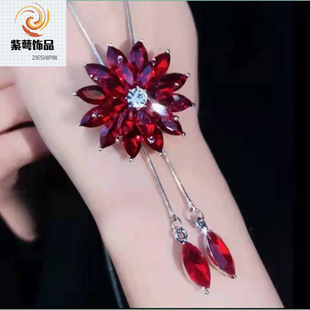 Autumn and winter New Crystal multi-layer Flower sweater chain Women's Japanese and Korean snowflake long pendant necklace jewelry accessories wholesale