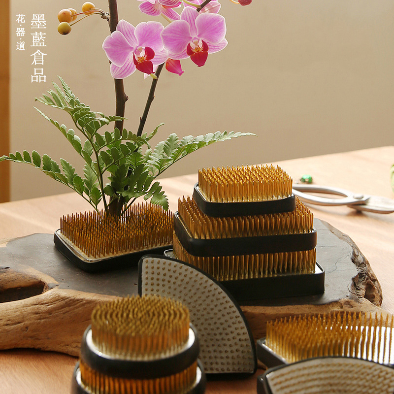 Copper needle Jianshan flower arrangement flower path base needle Zen Chinese Japanese floral material flower arrangement fixing tool wholesale Copper needle Jianshan flower arrangement flower path base needle Zen Chinese Japanese floral material flower arrangement fixing tool wholesale