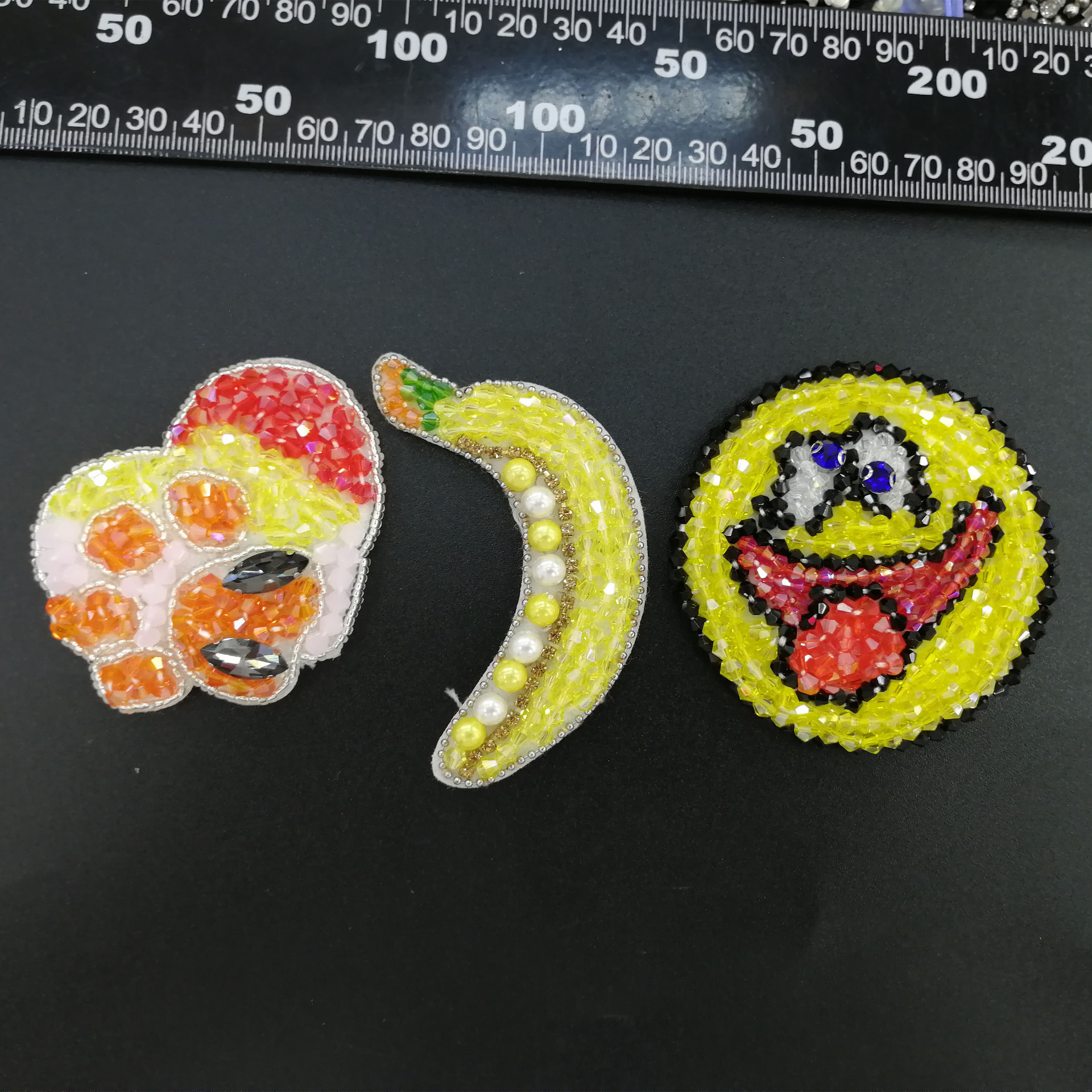 新款现货手工钉珠水晶水果布贴 卡通笑脸衣服鞋子帽子装饰品补丁