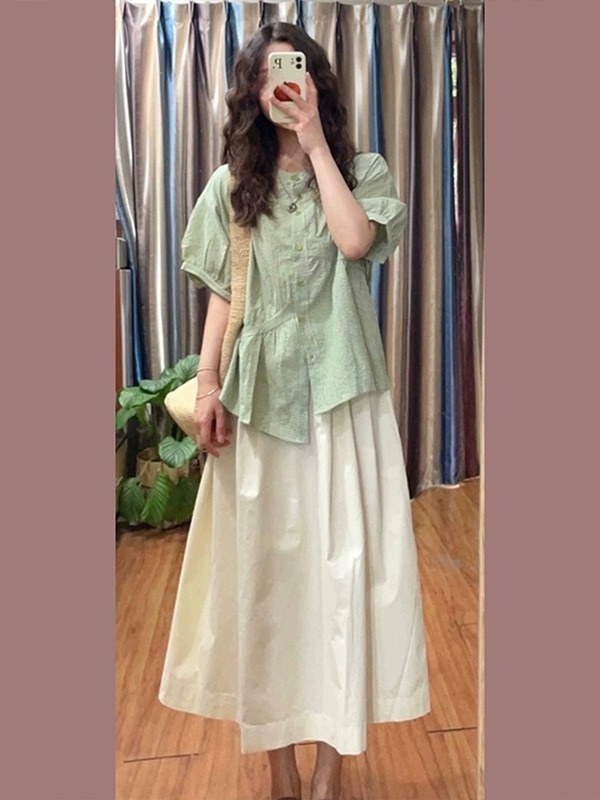 夏服は、ニッチなシャツ、トップス、スカート、太った女の子のドレス、ツーピーススーツの完全なセットとマッチします。|undefined