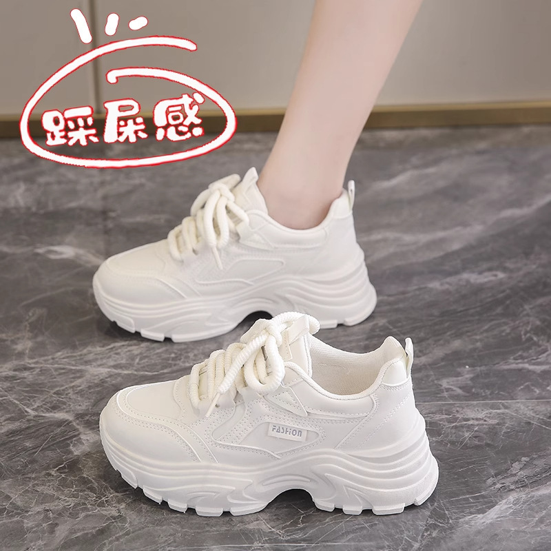 Women's 2025 Autumn/Winter New Versatile Thick-Soled White Sneakers with a Soft Leather Feel, Size 34 Student Sports Shoes Women's 2025 Autumn/Winter New Versatile Thick-Soled White Sneakers with a Soft Leather Feel, Size 34 Student Sports Shoes