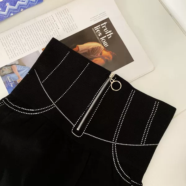 High -waist zipper silver hair hair