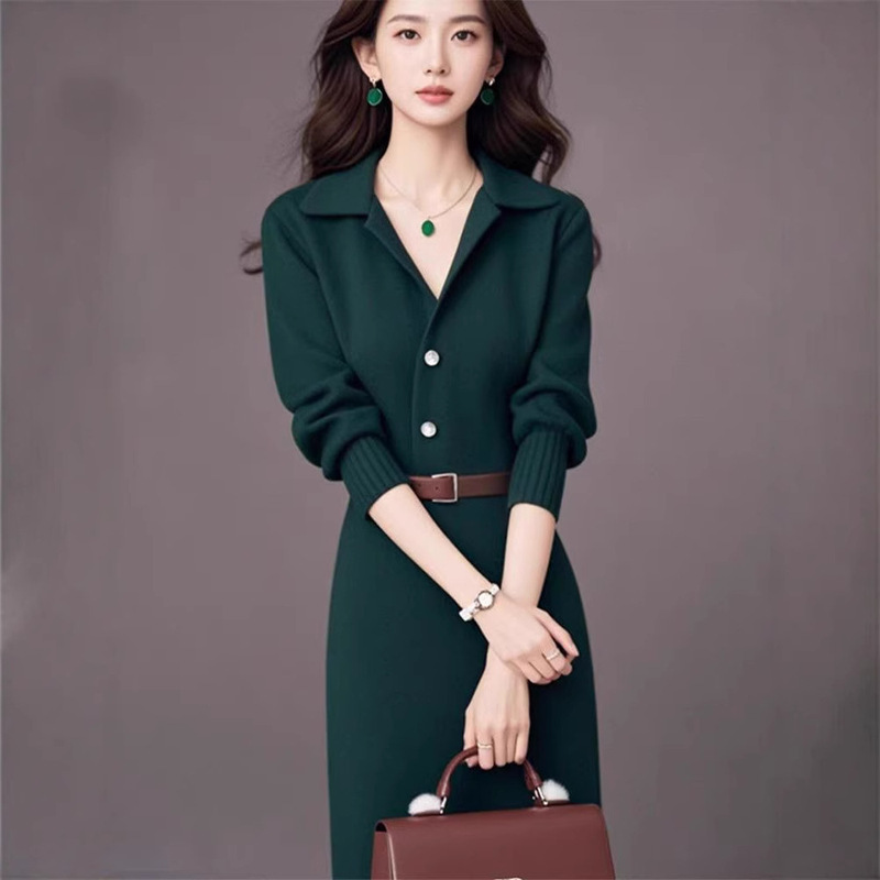 Winter hall hall air goddess fan high-level super good-looking dignified atmosphere formal occasions green knitted dress