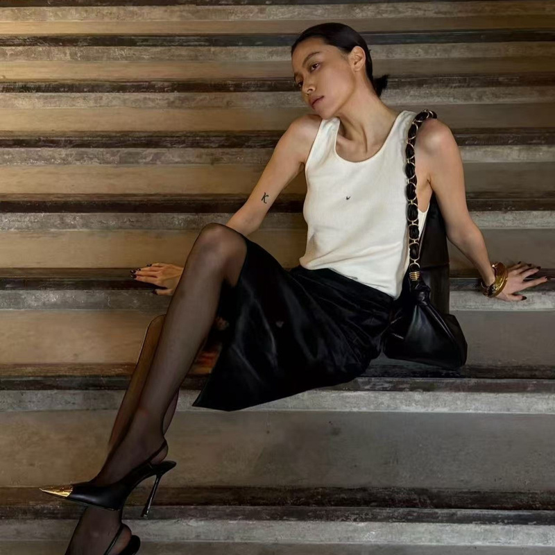 Y's New Spring and Summer Vest Is Simple, Breathable, Versatile for Summer, with Elegant Ladylike Embroidery