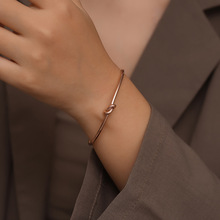 �羳���s�_�����ͬ�ĽY�~�����CŮ�������L���ٴ���|�����֭h