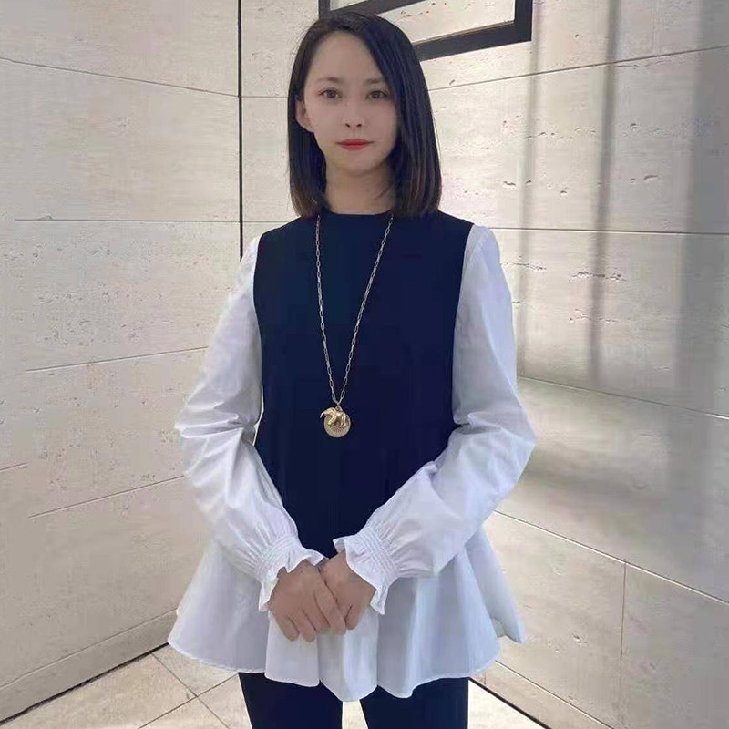 Bộ áo sơ mi tay dài cổ tròn dáng xòe và áo gile len đen hai mảnh — Áo sơ mi trắng (1300701) chi tiết 1