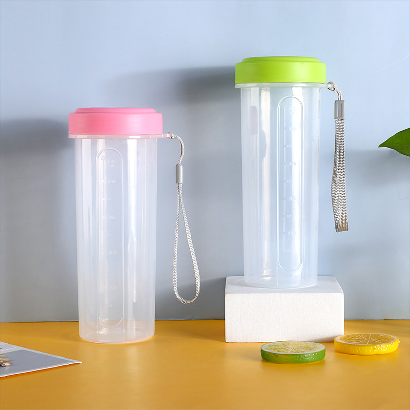 Deportes batido proteína polvo batido taza portátil estudiante de plástico 600ML taza de agua de una sola pieza regalo de entrega