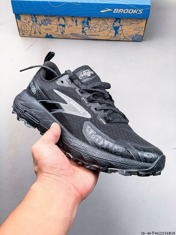 貿易クロスボーダー Brooks ブルックス Cascadia 18 新しいクッション性と通気性のあるクロスカントリー ランニング シューズ 36-46|undefined