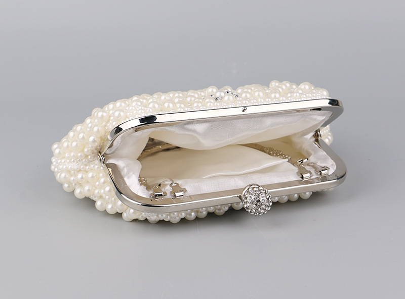 White Pu Leather Flower Shell Clutch Evening Bag display picture 4