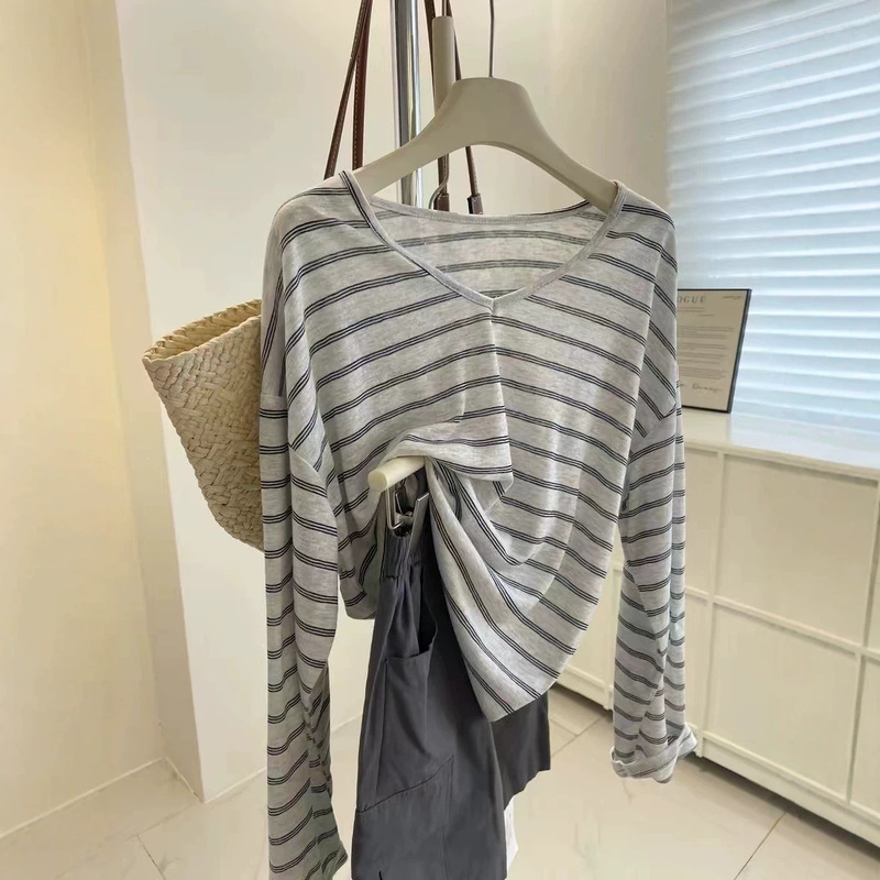 Cross-Border Wholesale Plus Size 120kg Lightweight V-Neck Striped Sun Protection Shirt for Women, Loose and Comfortable Long-Sleeve Air Conditioning Shirt, Hot-Selling Item