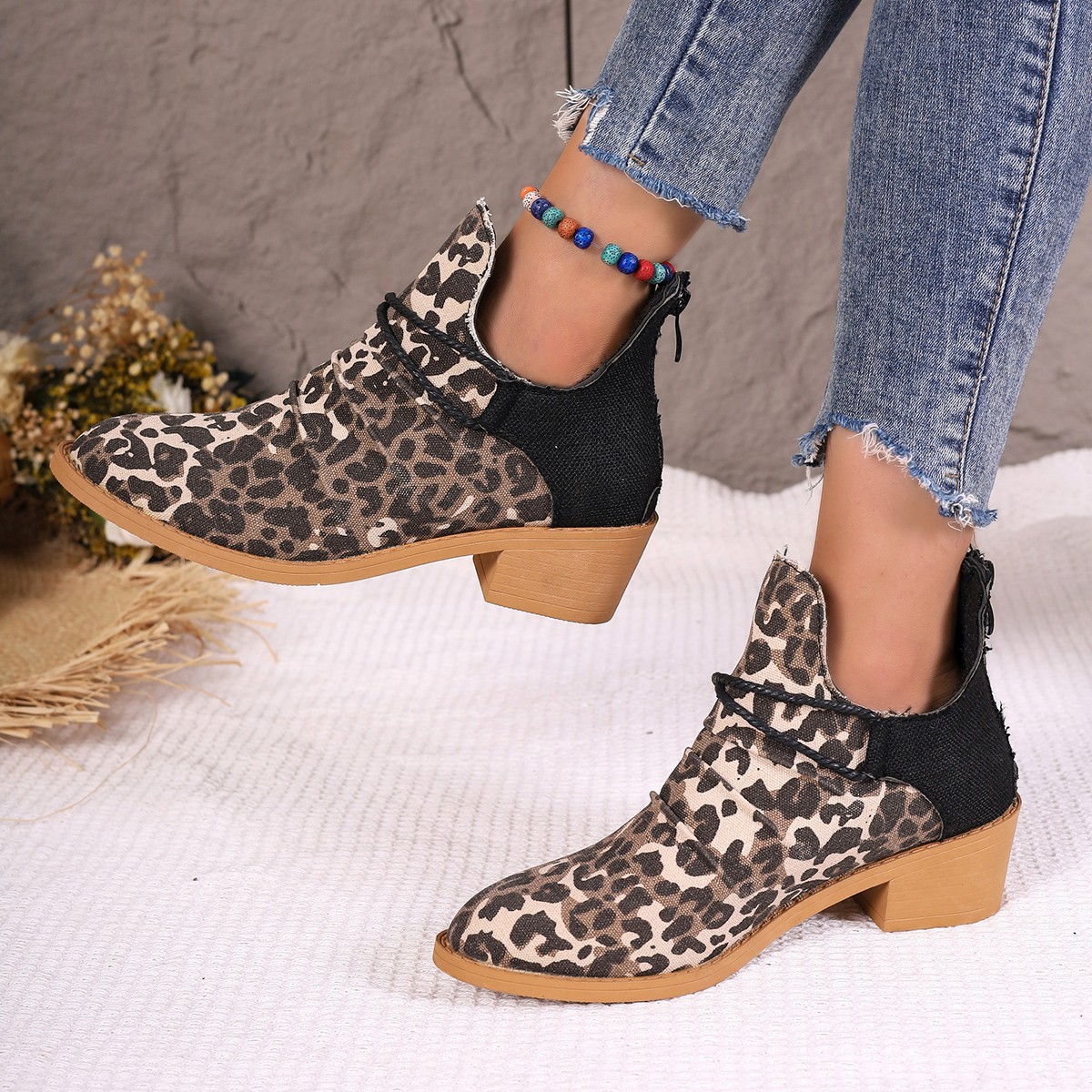 Women's new pointy square heel leopard print fashion ankle boots_voghion.com