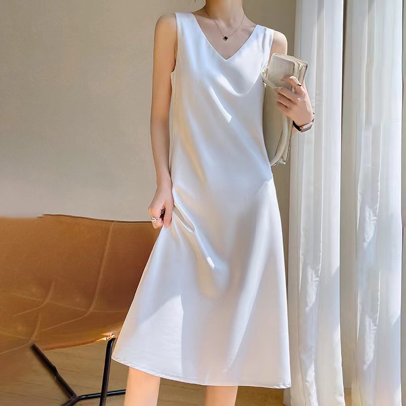 Nuevo vestido sin mangas para mujer 2026, nuevo vestido largo de satén por encima de la rodilla para verano, con tirantes de color liso y talla grande.