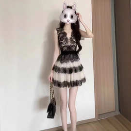 赫本风蕾丝拼接网纱连衣裙女夏季轻奢高级感收腰无袖背心蓬蓬裙子