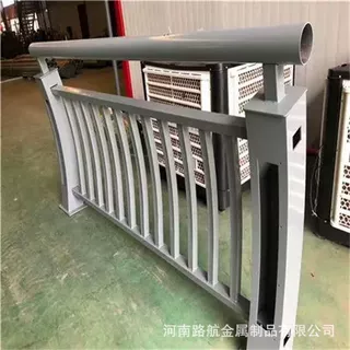 专业定制不锈钢防撞桥梁护栏天桥人行道隔离栏河道景观复合管栏杆