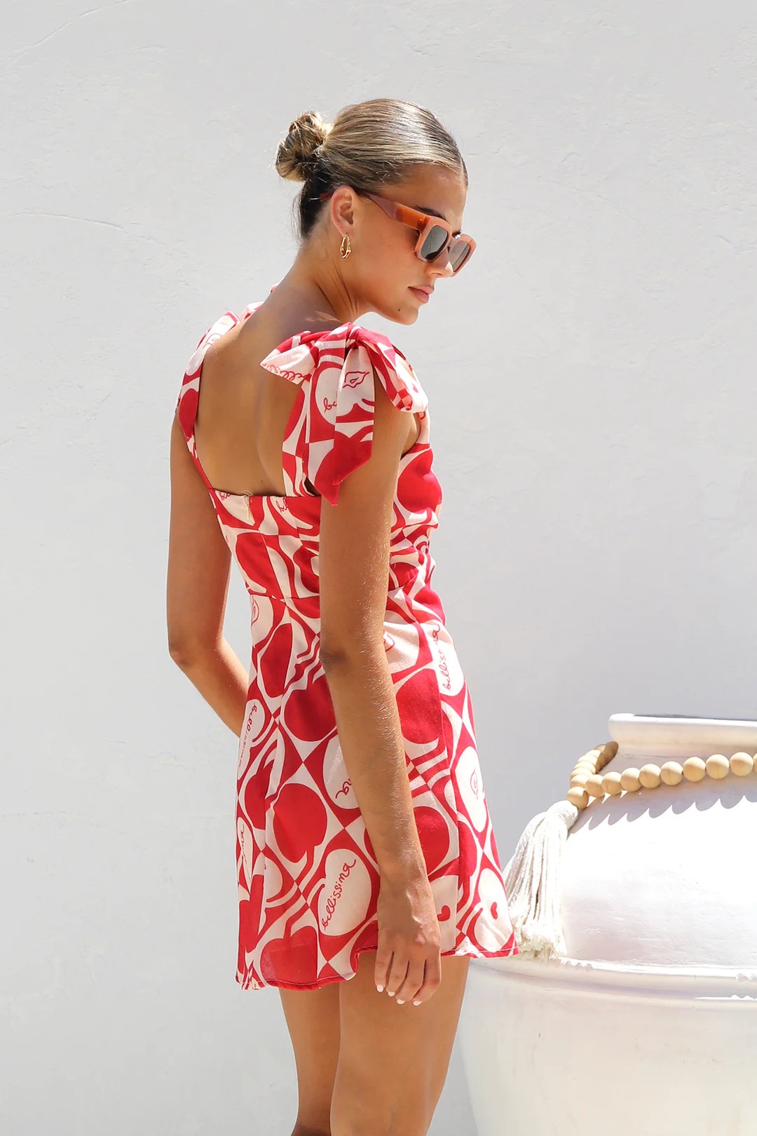 133g Weight Above Knee Dress Length Type Sleeveless Sleeve Length Sheath Dress Dresses Type Sleeveless Sleeve Type Polyester Fabric Type Mid Waist Waist Line Holiday, Daily, Selfie Occasion V Neck Neckline Regular Fit Fit Type Flower Pattern 2025 Spring and Summer Season Women's Gender Sexy Style Wholesale Women's Sexy Flower Holiday Daily Selfie V Neck Sleeveless Sheath Dress 17