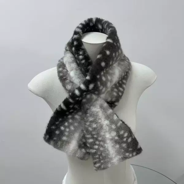 Winter Warm Female Cute Forest Deer Plush Shawl Christmas Decoration Export Popular Deer Pattern Cross Scarf