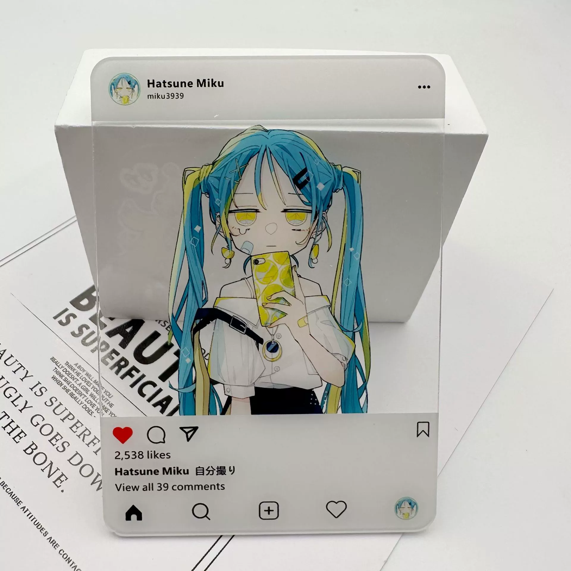 Акриловая фотокарточка (Xiaohongshu) Hatsune Miku, размеры 8,5×5,5–8,9×6,35 см, коллекционные дизайны