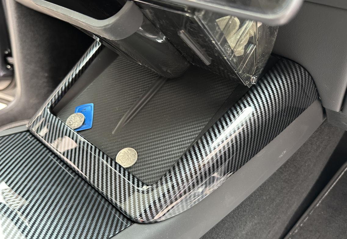Suitable for Tesla's 25 Model Y Updated Versions: Center Control Panel, Glass Panel, Rear Anti-Kick Protection, Steering Wheel