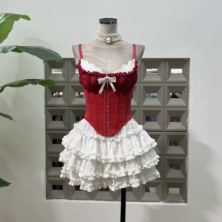 亚马逊鱼骨修身吊带+蛋糕少女防走光半裙+针织收腰V领开衫3件套