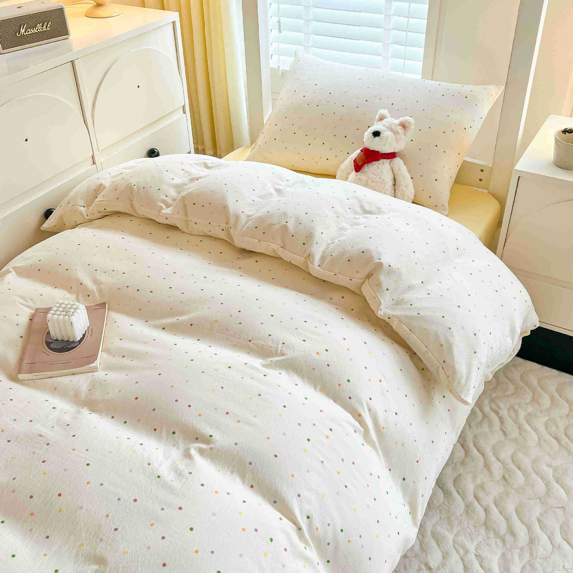 Juego de cuatro piezas de dormitorio de estudiantes de hilo de doble capa en la temporada escolar 2025 nuevo dormitorio de estudiantes de verano con un solo kit de estudiante