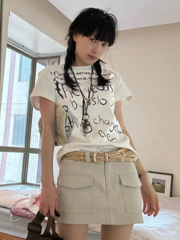 アメリカの肩の半袖のtシャツの女性の夏のアルファベットのプリントはスリムに見えます。|undefined