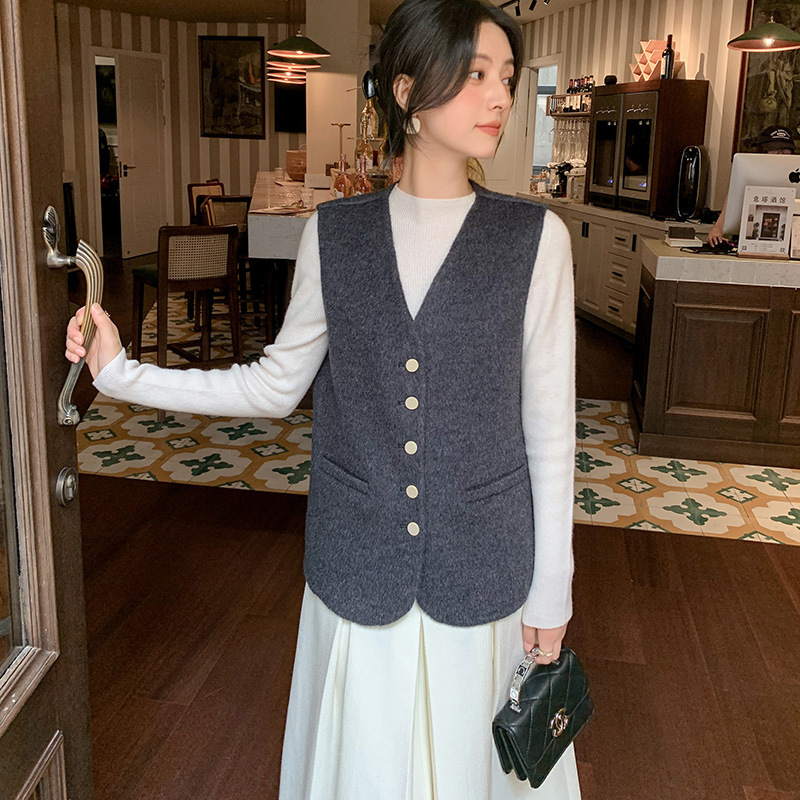 2024 autumn and winter new style camel velvet fashion short rounded waistcoat all-match woolen cloth vest