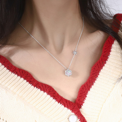 Dream Snowflake Necklace 2021 new pattern Light extravagance A small minority Sense of design Cold temperament fairy clavicle
