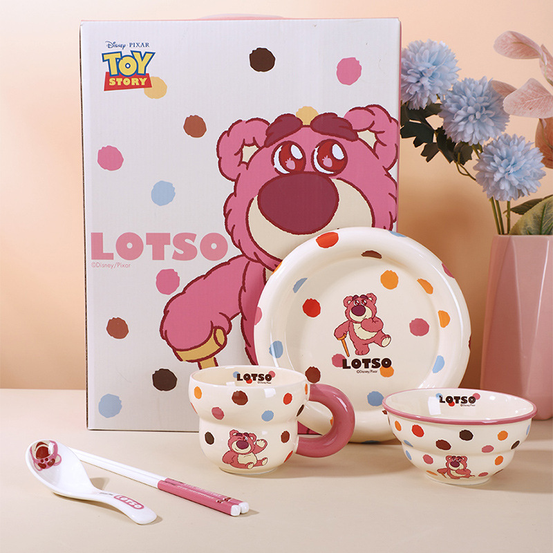 Disney Strawberry Bear Boat Platos Set Platos Caja de regalo Platos de cerámica Platos de arroz Mickey Strawberry Bear Box