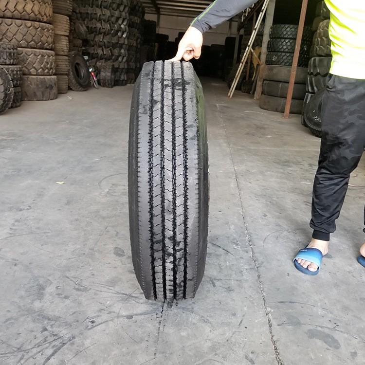 平板拖车轮胎  825R15轮胎 半挂车钢丝工程轮胎