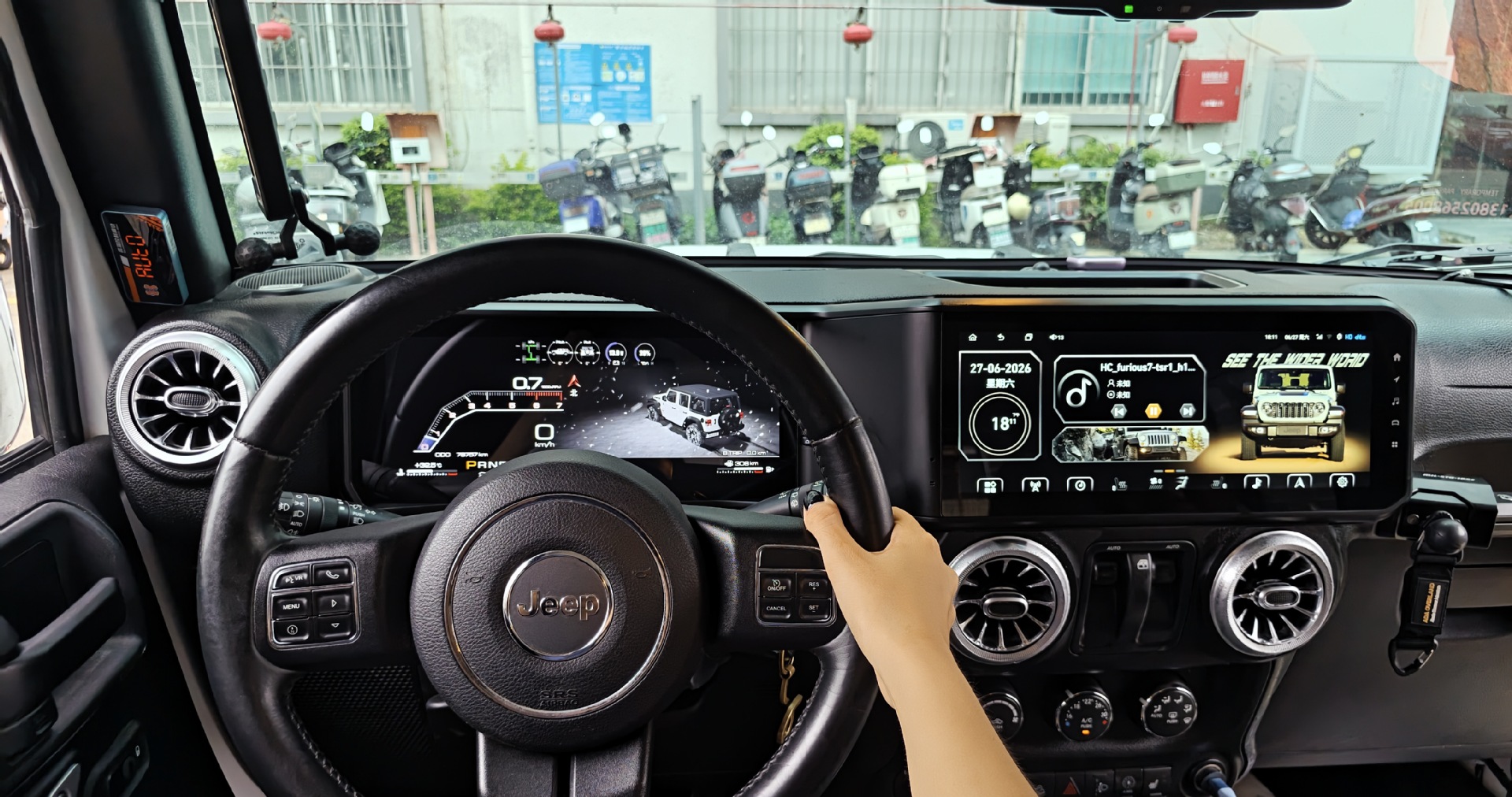 Cross-border applicable to Jeep Wrangler dual-screen models 10-17 24inch Android smart car navigation all-in-one device