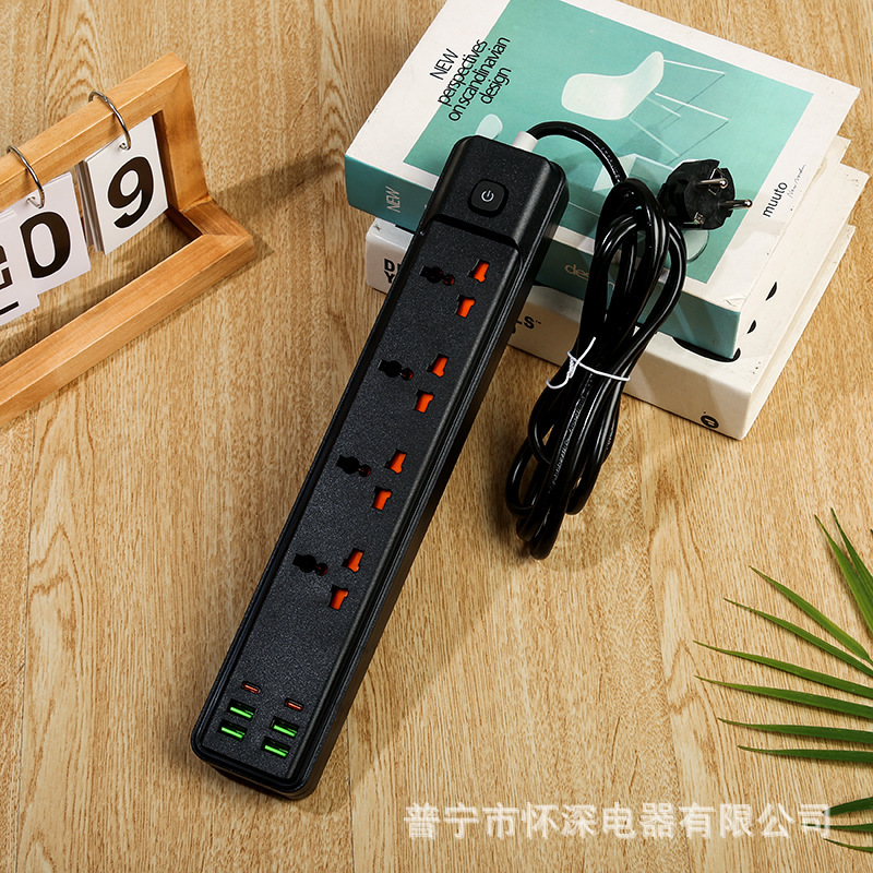 S60 # 4USB blanco y negro mezcla empaque caja enchufe estándar europeo 110V pequeño enchufe de comercio exterior enchufe