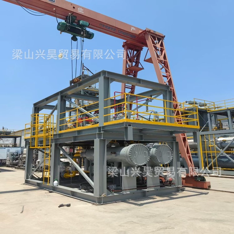 Установка для сжижения природного газа на мобильной платформе, дехидрокарбонизация, сбор газа, повышение давления сырого газа, низкие эксплуатационные расходы