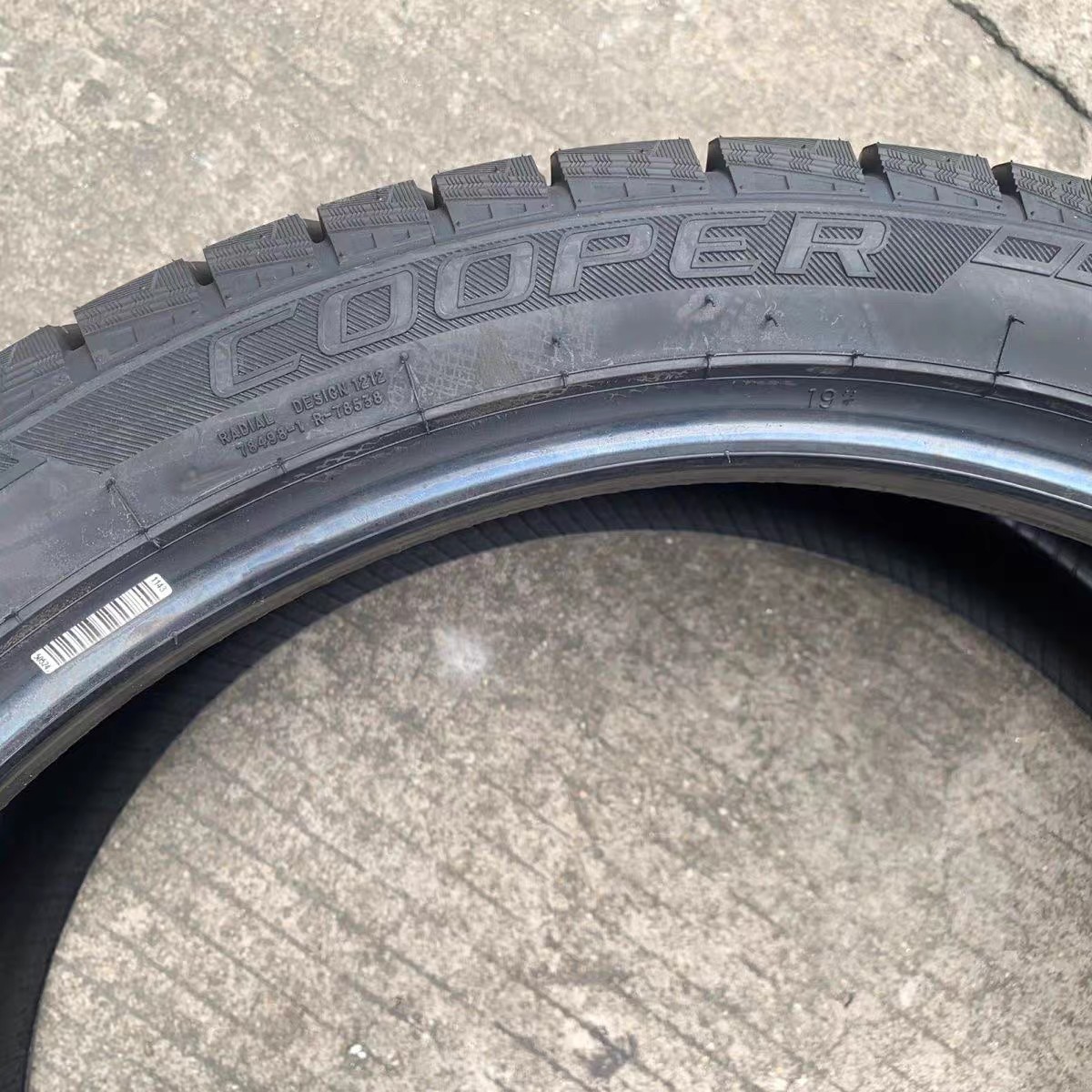 Goodyear winter snow tires 245/35R19 are suitable for Lynk & Co 03, Mercedes-Benz E-Class, Audi A4L/R8, and BMW M3