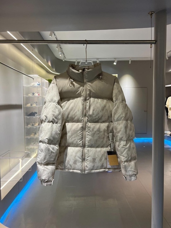 莆田TNF1996北家脸面花色雪山基地营三代羽绒服男女士情侣面包服|undefined