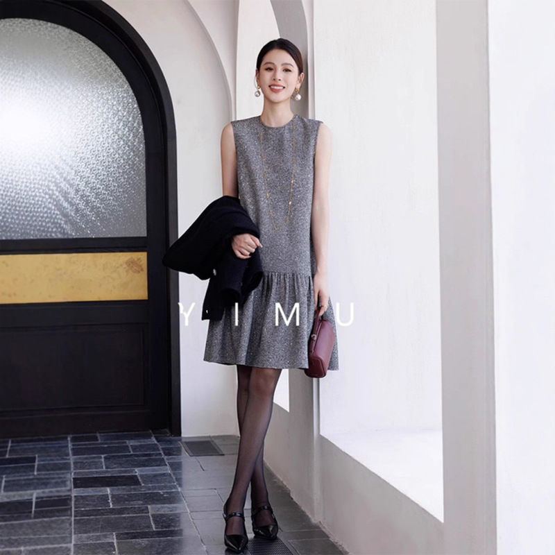 French Style Round Neck Sleeveless Dress Women's Autumn and Winter 2025 New High-Bottom Skirt Long Skirt