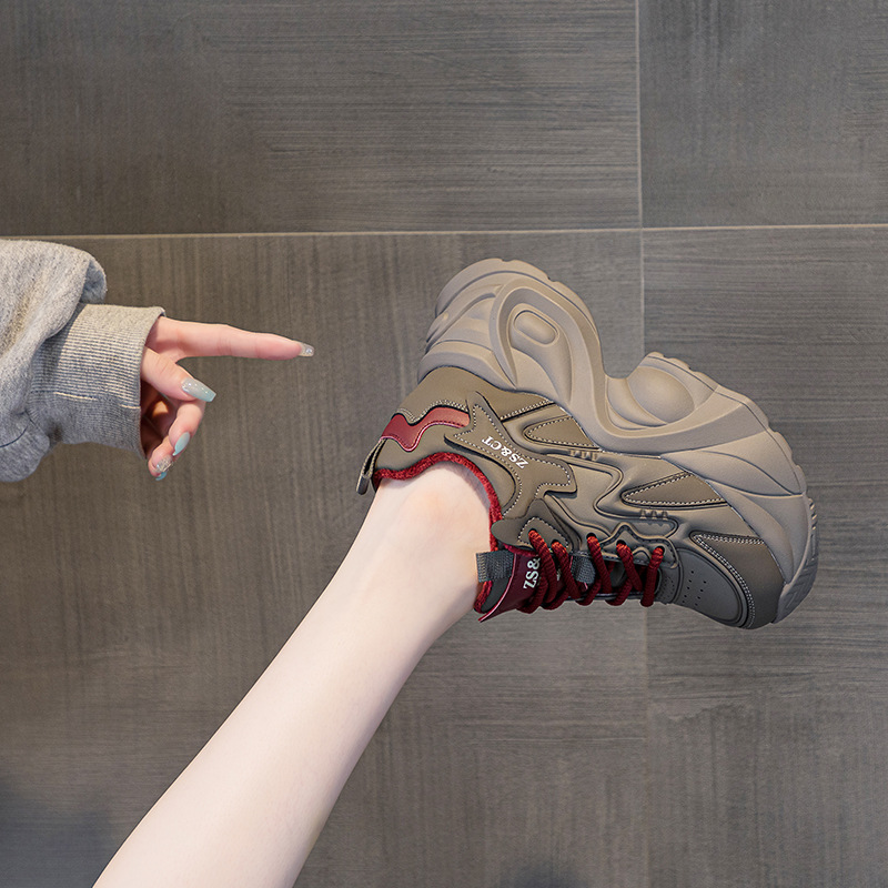 Grayish-red khaki fleece-lined