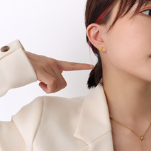 迷你光亮心形耳钉光面桃心耳钉钛钢不退色镀18K真金 F051精致