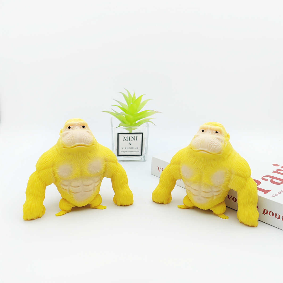 General Manager Wang gorilla decompression yellow gorilla Lala online popular orangutan vent funny toy gift factory
